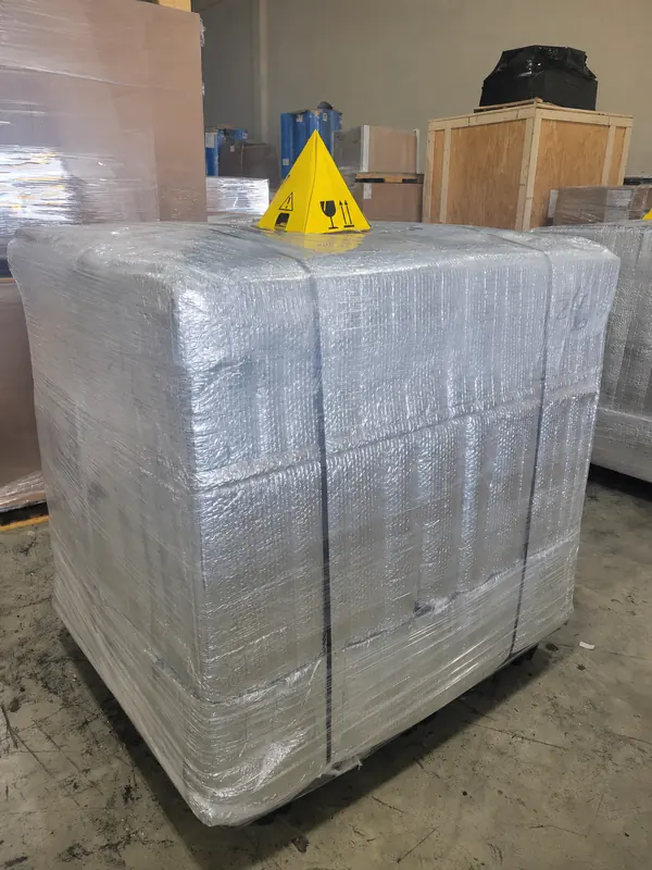 Fragile pallet protected for warehouse handling